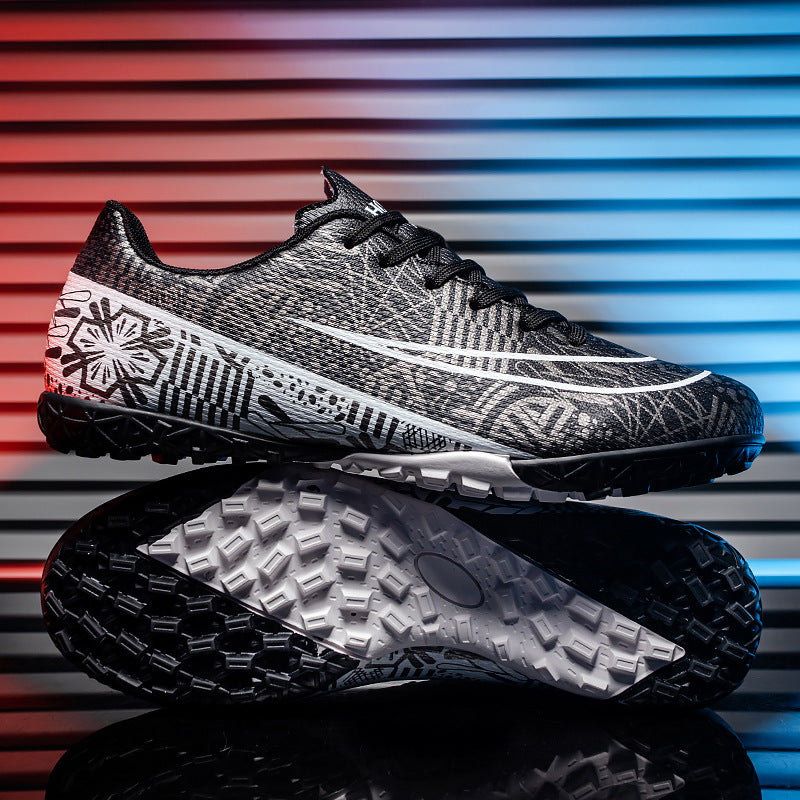 Men's Low-Top Soccer Cleats for Kids and Adults